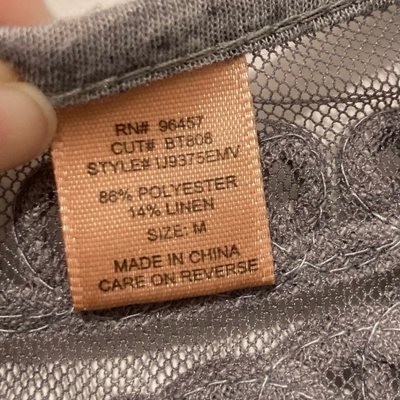 Eyeshadow Gray Cardigan Sleeveless Womens Size Medium Crotchet Flowers Layering - Picture 7 of 8